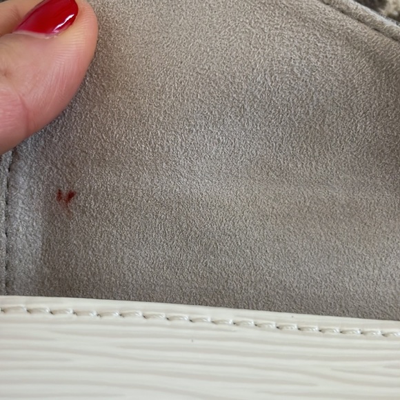 Louis Vuitton Epi Leather Montaigne Clutch Bag - Picture 10 of 15